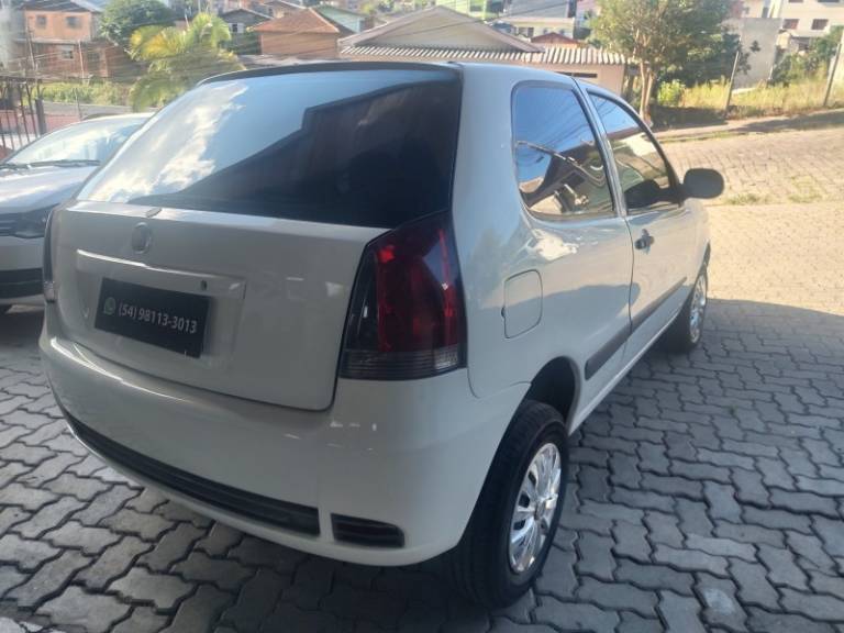 FIAT - PALIO - 2013/2013 - Branca - R$ 21.900,00