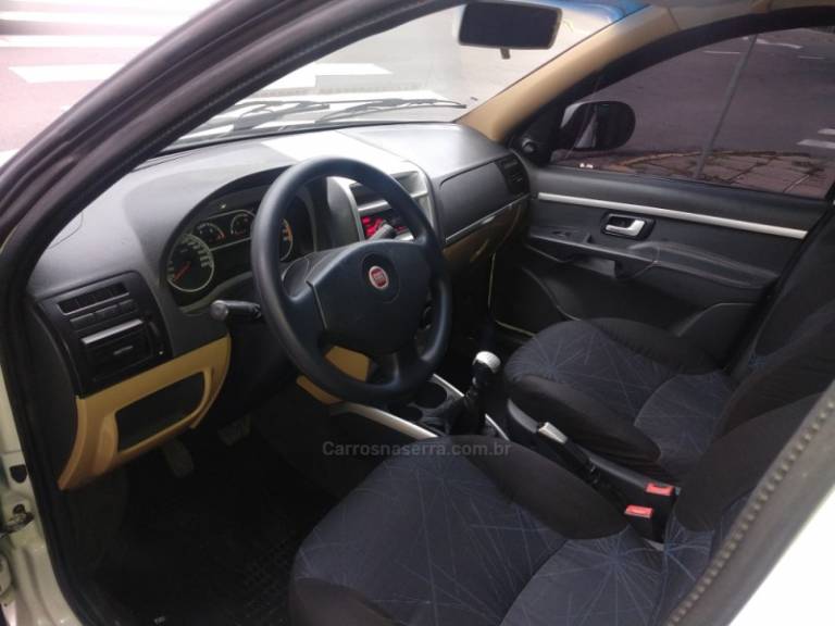 FIAT - SIENA - 2012/2012 - Branca - R$ 28.900,00