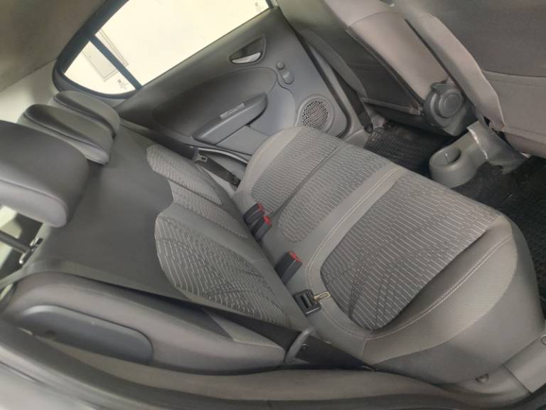 FIAT - PALIO - 2016/2016 - Prata - R$ 38.500,00