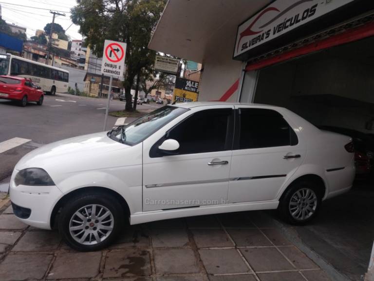 FIAT - SIENA - 2012/2012 - Branca - R$ 28.900,00