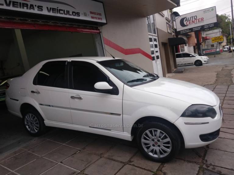 FIAT - SIENA - 2012/2012 - Branca - R$ 28.900,00