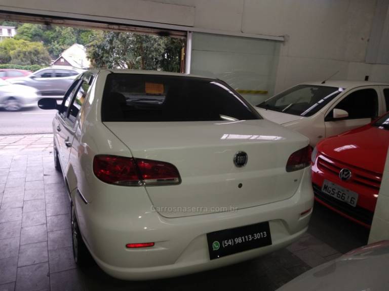 FIAT - SIENA - 2012/2012 - Branca - R$ 28.900,00