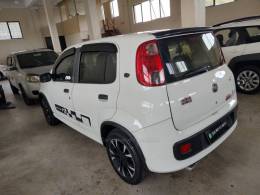 FIAT - UNO - 2013/2014 - Branca - R$ 36.700,00
