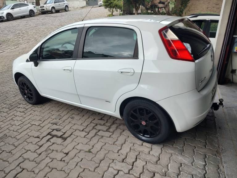 FIAT - PUNTO - 2008/2008 - Branca - R$ 23.950,00
