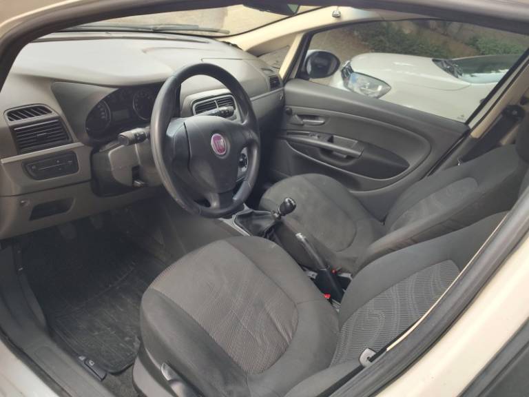FIAT - PUNTO - 2008/2008 - Branca - R$ 23.950,00