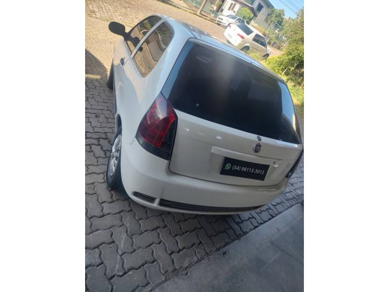 FIAT - PALIO - 2013/2013 - Branca - R$ 21.900,00