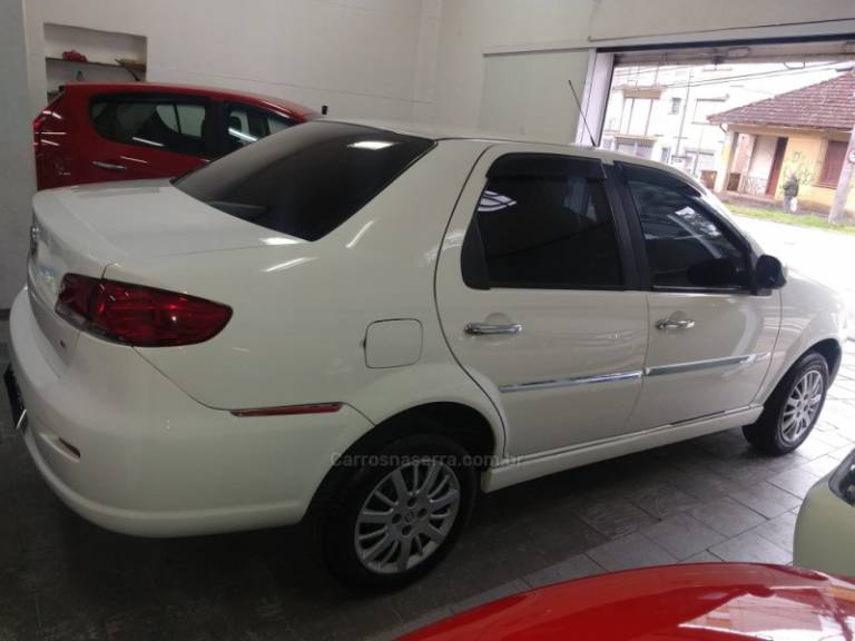 FIAT - SIENA - 2012/2012 - Branca - R$ 28.900,00