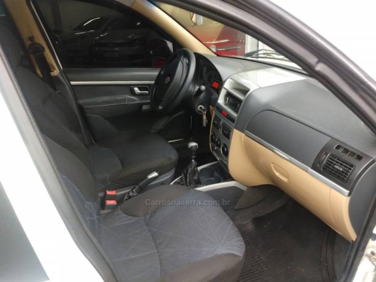 FIAT - SIENA - 2012/2012 - Branca - R$ 28.900,00
