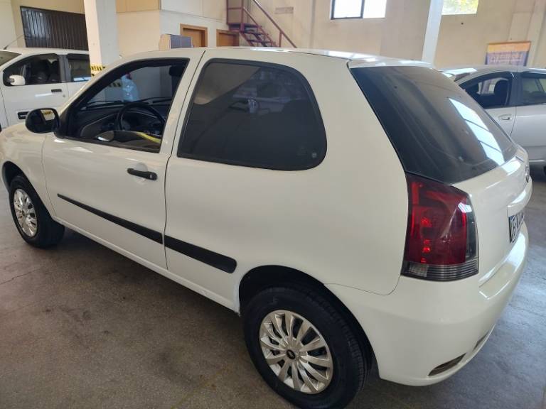 FIAT - PALIO - 2013/2013 - Branca - R$ 21.900,00