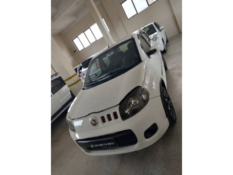 FIAT - UNO - 2013/2014 - Branca - R$ 36.700,00