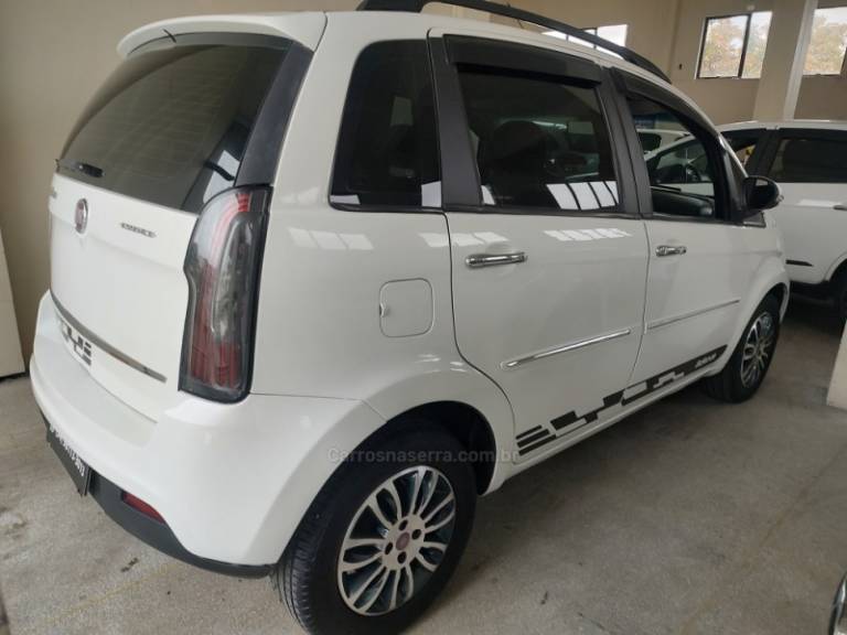 FIAT - IDEA - 2015/2015 - Branca - R$ 36.500,00