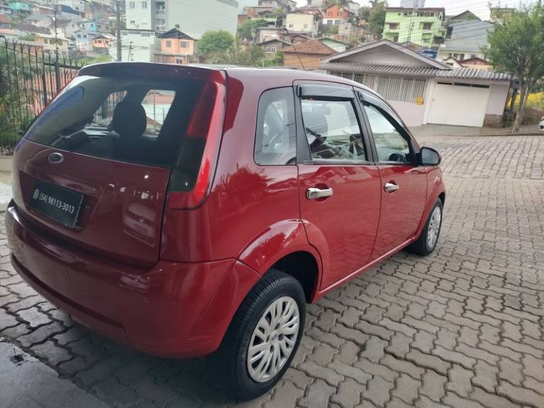 FORD - FIESTA - 2014/2014 - Vermelha - R$ 29.500,00