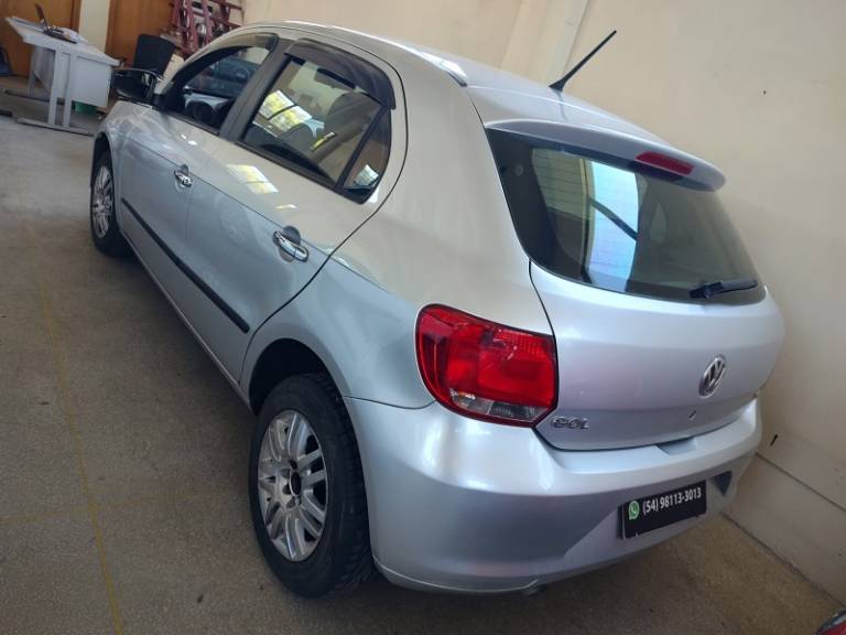 VOLKSWAGEN - GOL - 2013/2014 - Prata - R$ 35.900,00