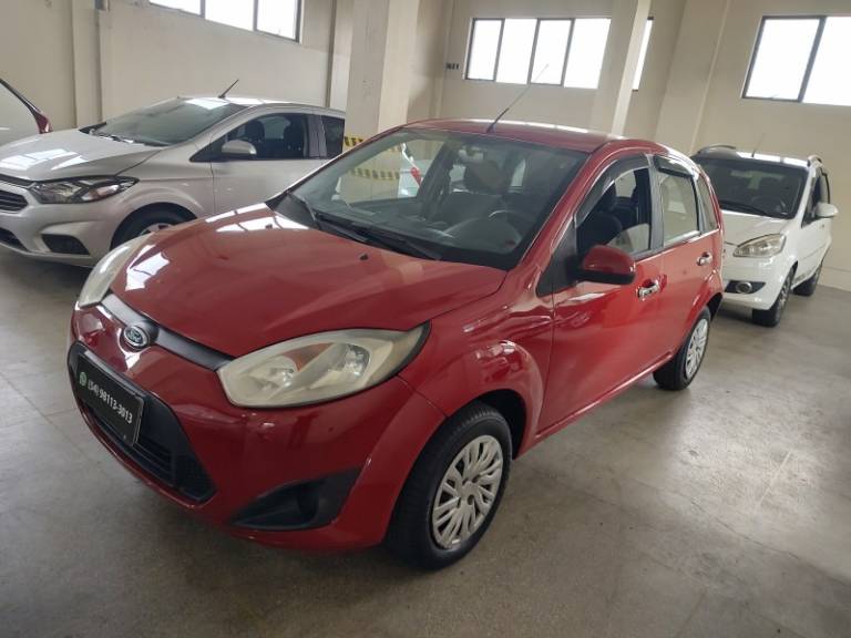FORD - FIESTA - 2014/2014 - Vermelha - R$ 29.500,00