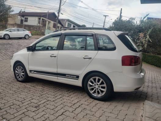 VOLKSWAGEN - SPACEFOX - 2014/2014 - Branca - R$ 37.750,00