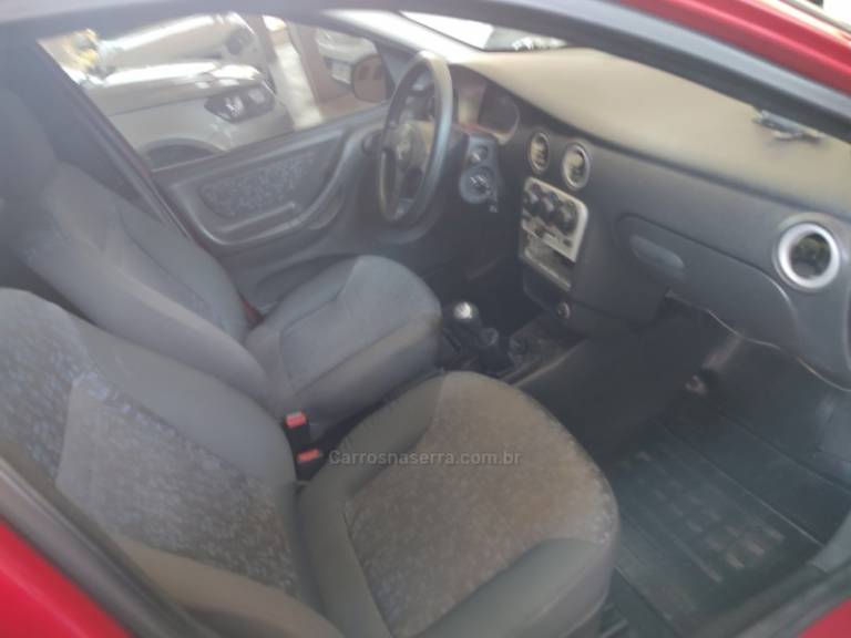 CHEVROLET - CELTA - 2005/2005 - Vermelha - R$ 16.950,00