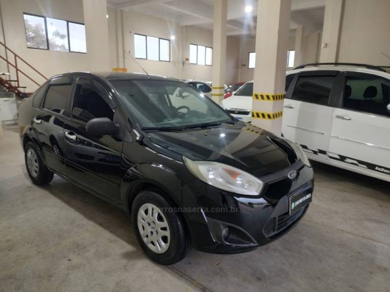 FORD - FIESTA - 2014/2014 - Preta - R$ 33.500,00