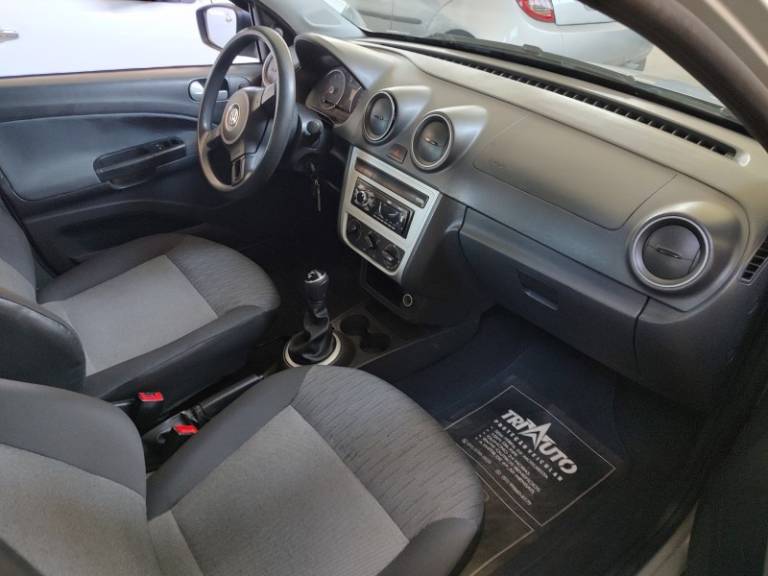 VOLKSWAGEN - GOL - 2013/2014 - Prata - R$ 35.900,00