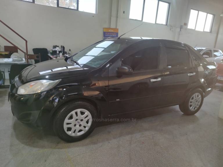 FORD - FIESTA - 2014/2014 - Preta - R$ 33.500,00