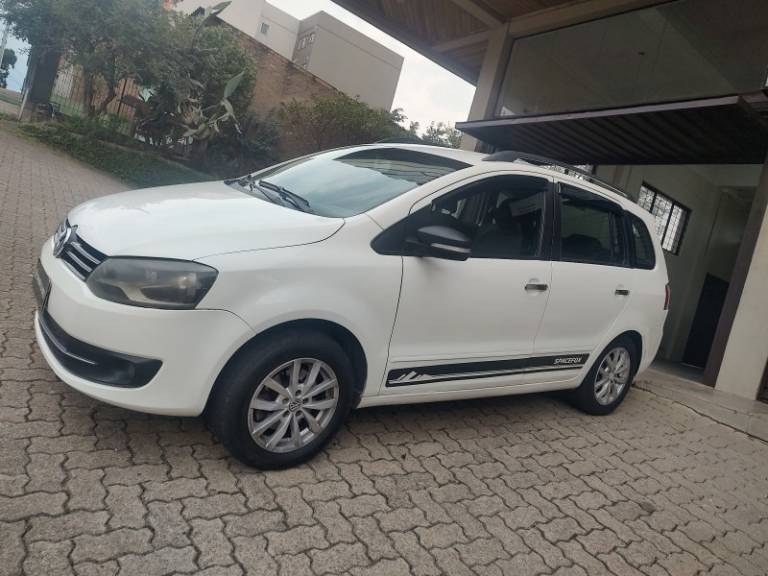 VOLKSWAGEN - SPACEFOX - 2014/2014 - Branca - R$ 37.750,00