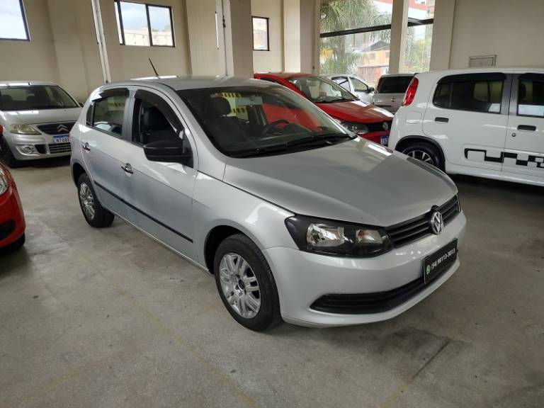 VOLKSWAGEN - GOL - 2013/2014 - Prata - R$ 35.900,00
