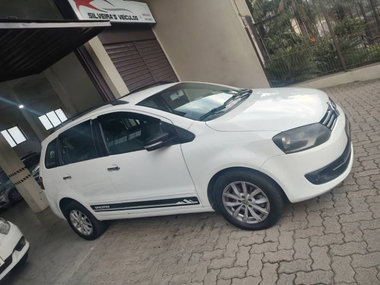 VOLKSWAGEN - SPACEFOX - 2014/2014 - Branca - R$ 37.750,00