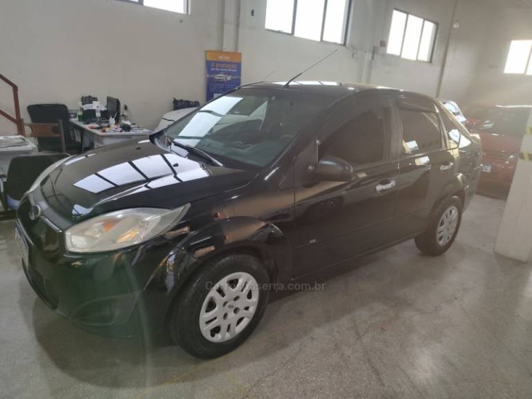 FORD - FIESTA - 2014/2014 - Preta - R$ 33.500,00