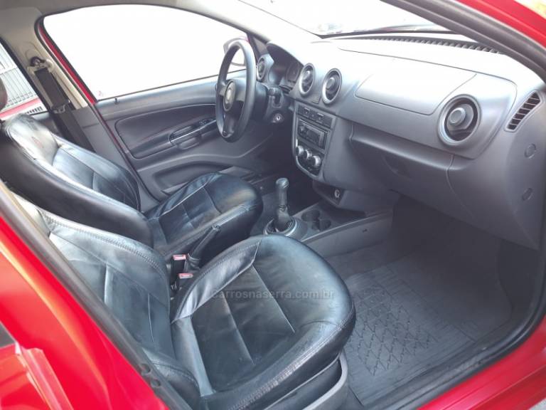 VOLKSWAGEN - GOL - 2013/2013 - Vermelha - R$ 28.900,00