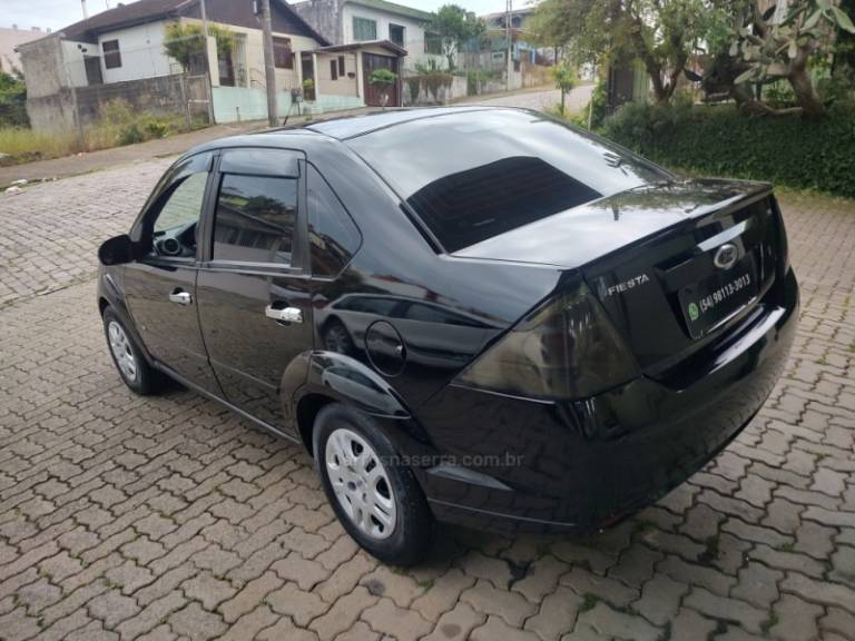 FORD - FIESTA - 2014/2014 - Preta - R$ 33.500,00