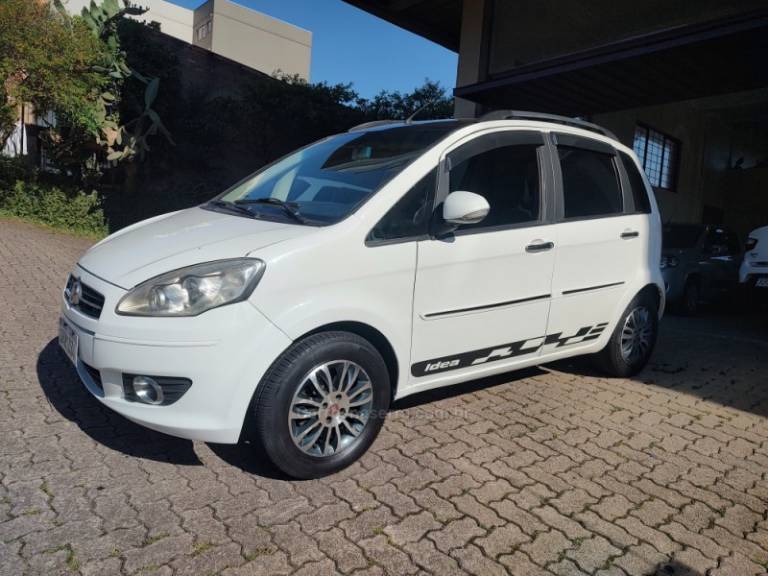 FIAT - IDEA - 2015/2015 - Branca - R$ 36.500,00
