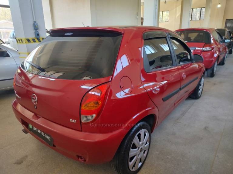 CHEVROLET - CELTA - 2005/2005 - Vermelha - R$ 16.950,00